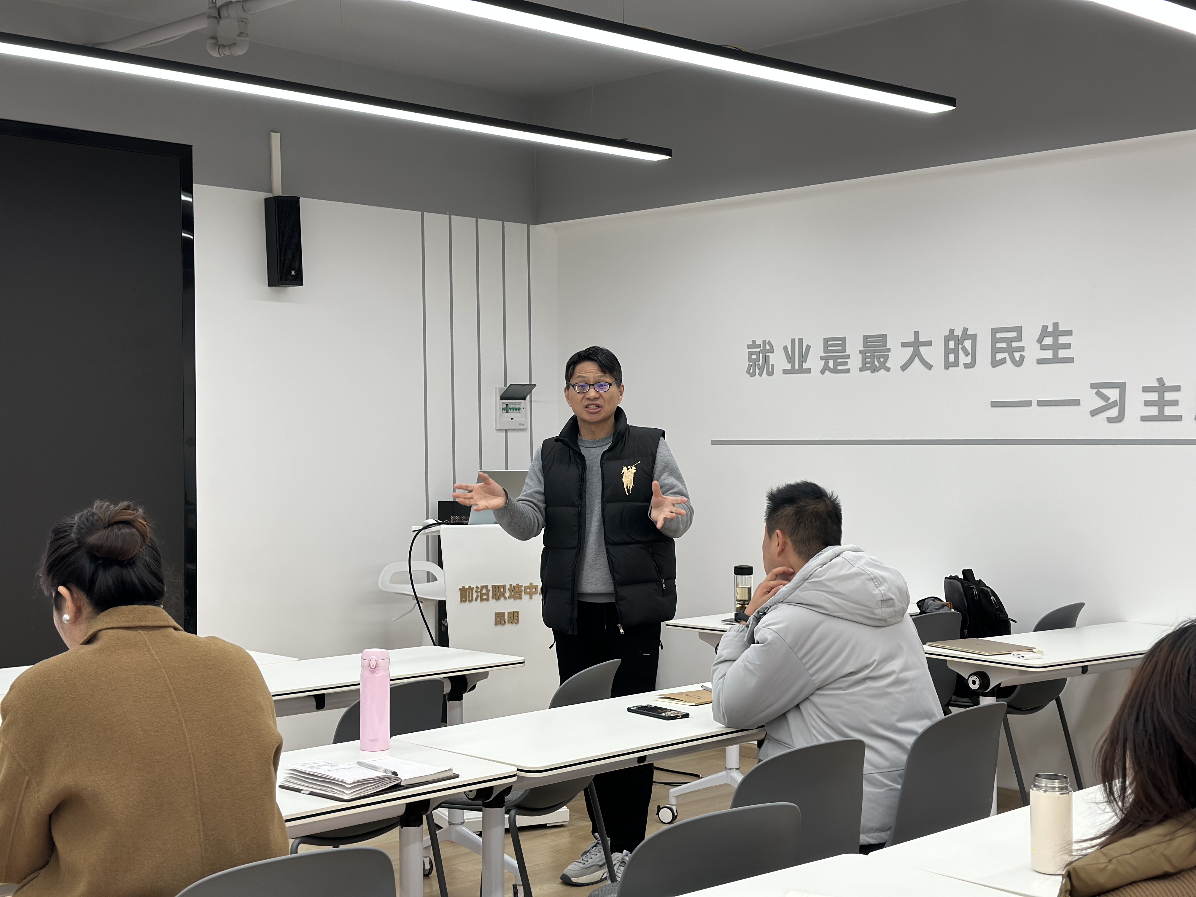 喜报|前沿教育集团与华夏认证云南分公司达成战略合作